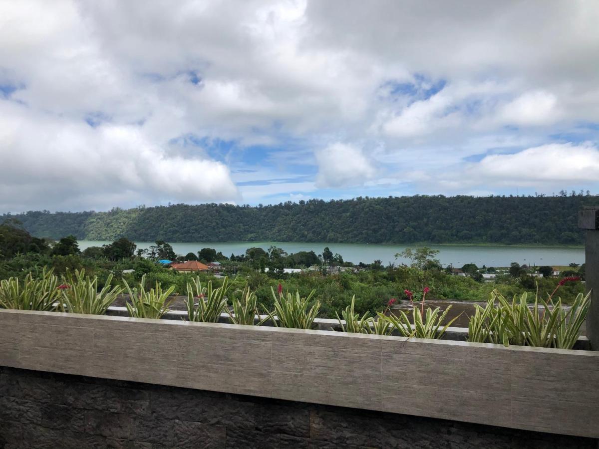 Buyan View Villa *