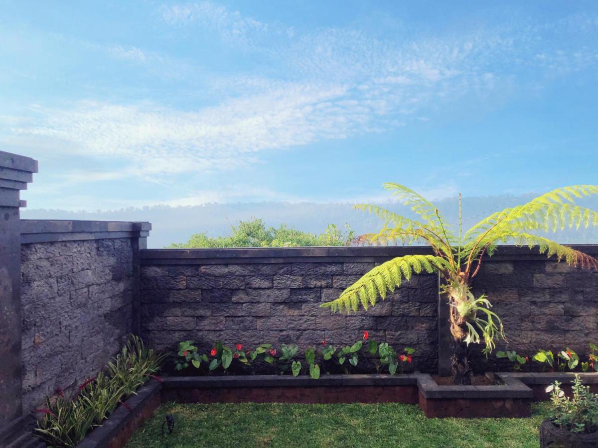 Buyan View Villa *
